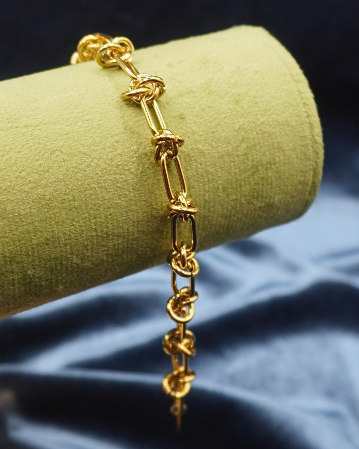 ESSENTIALS Necklace // 01 Gold