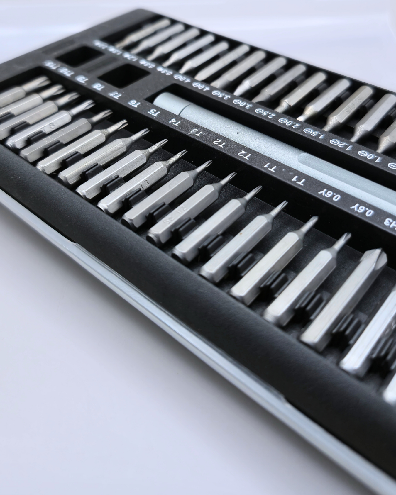 102-in-1 Screwdriver Set