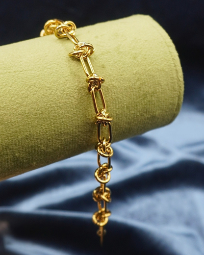 ESSENTIALS Necklace // 01 Gold