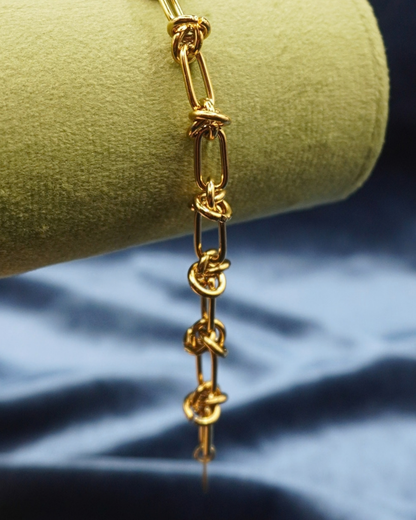 ESSENTIALS Bracelet // 01 Gold