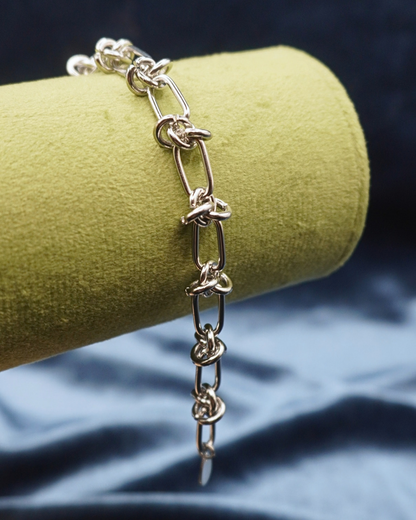 ESSENTIALS Bracelet // 01 Silver