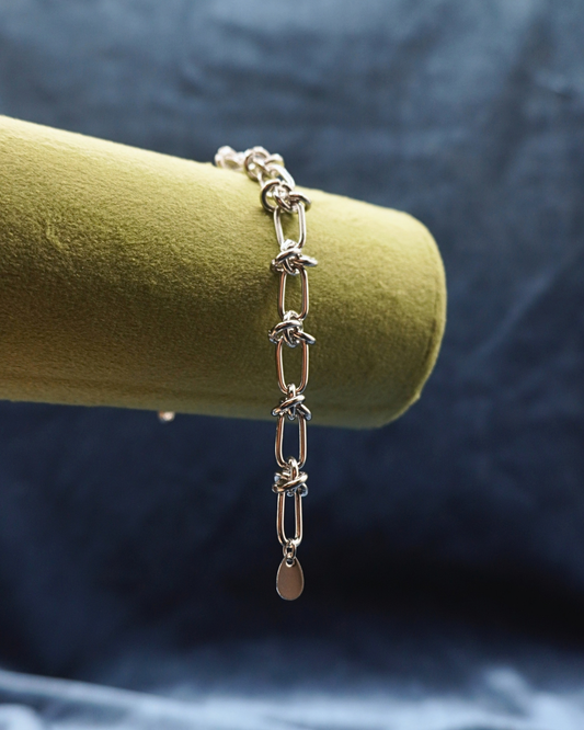 ESSENTIALS Bracelet // 01 Silver