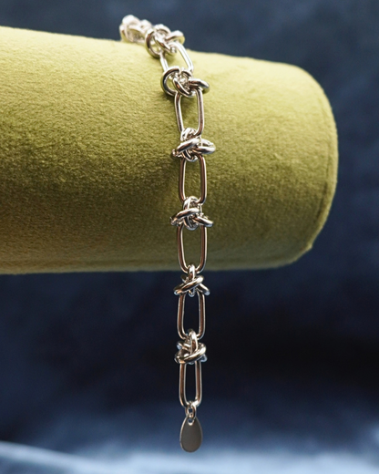 ESSENTIALS Bracelet // 01 Silver