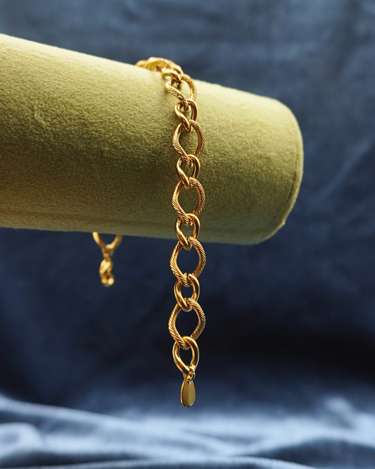 ESSENTIALS Bracelet // 02 Gold