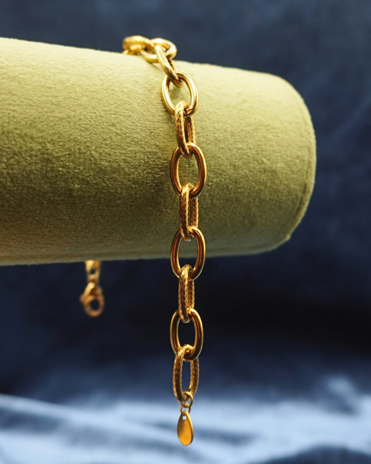 ESSENTIALS Bracelet // 03 Gold