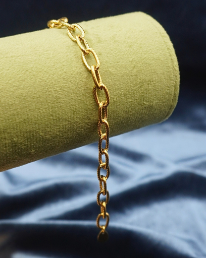 ESSENTIALS Necklace // 05 Gold