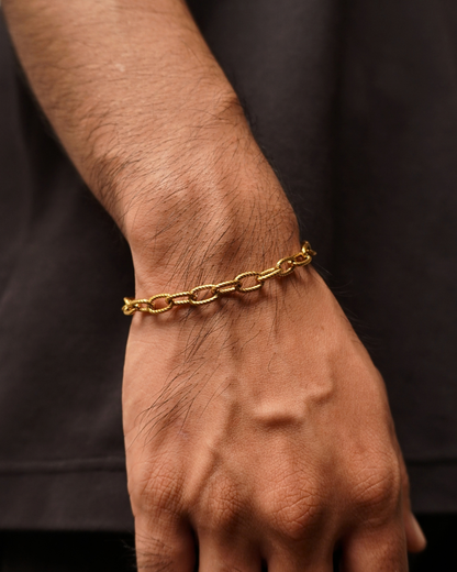 ESSENTIALS Bracelet // 05 Gold
