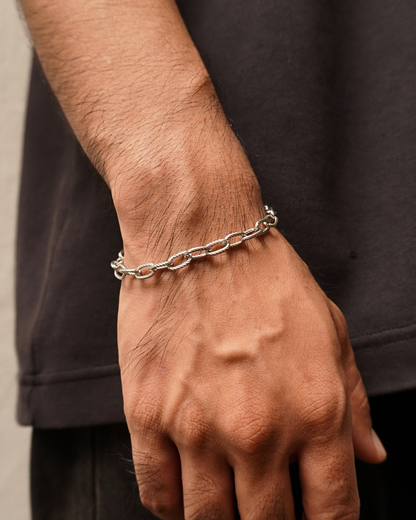 ESSENTIALS Bracelet // 05 Silver