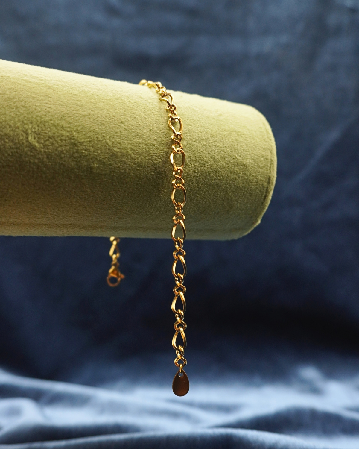 ESSENTIALS Bracelet // 06 Gold