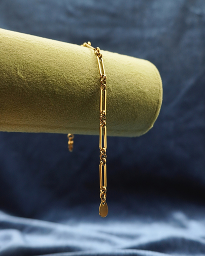 ESSENTIALS Bracelet // 07 Gold