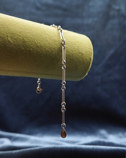 ESSENTIALS Bracelet // 07 Silver