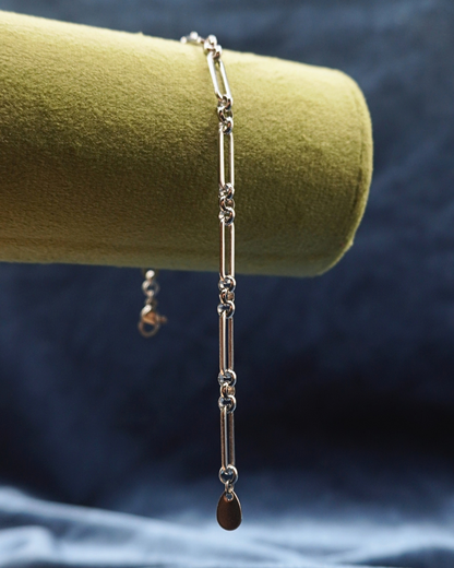 ESSENTIALS Bracelet // 07 Silver