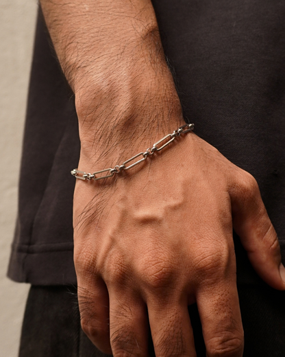 ESSENTIALS Bracelet // 07 Silver